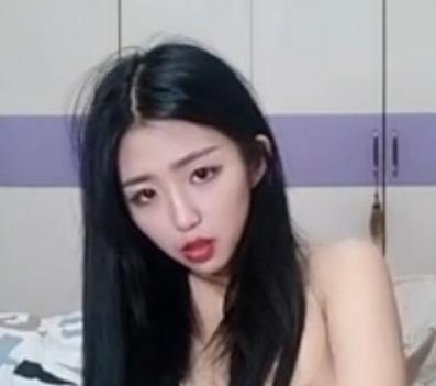 漂亮小姐姐素人大战头套男自拍