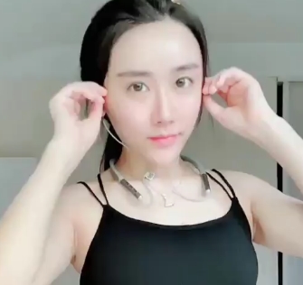 p站up主『宝児』诱惑你的舌尖