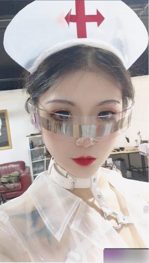 推特高颜值女神《梨子不是御姐》日常自拍作品