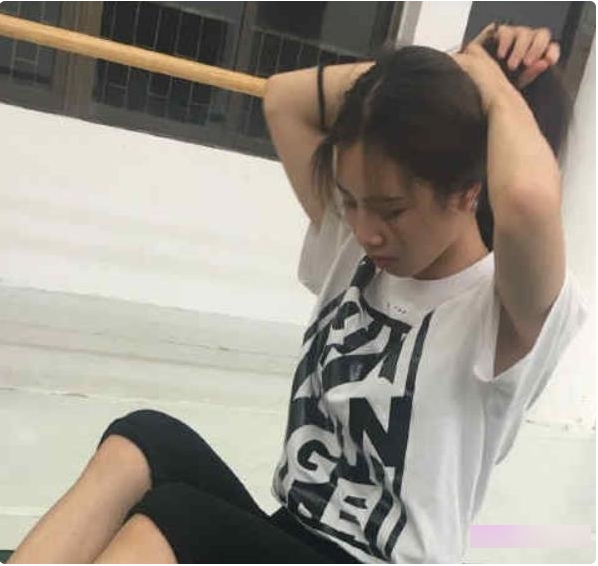 火爆大学萌妹，清纯华裔超值合集！