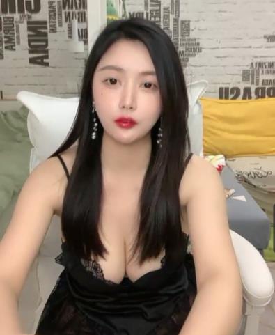 《绝色主播集合》：精选消遣录