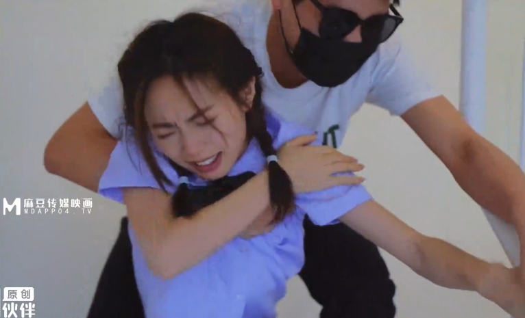 wei+xing欺负女学生夏雨荷