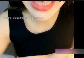 虎牙星秀主播小辘女首次发表6部下水作品