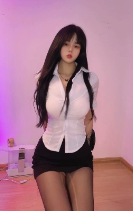 限时福利全网最全51v高级群，快手主播猪猪大哥亲自带你飞，百度云下载！