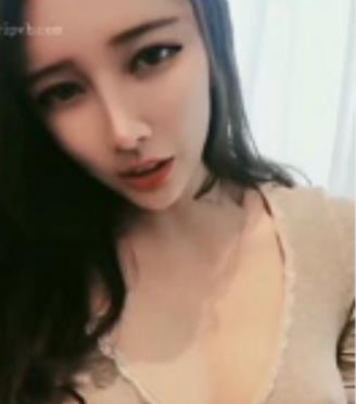 斗鱼：梦菲桐香自导自演的佳作