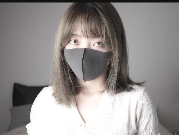 《玩偶姐姐hongkongdoll-纯爱-系列短片-时长25分-白丝袜用脚全L指J》