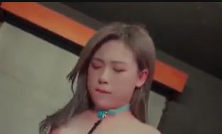 皇家华人失眠教育-捆绑R便器[1V-787M]：时长43分钟，女主身材不错，重金拍摄