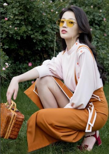 P站红人Fullfive大姐姐23套资源，12.4G，视觉完具身材才艺欲望