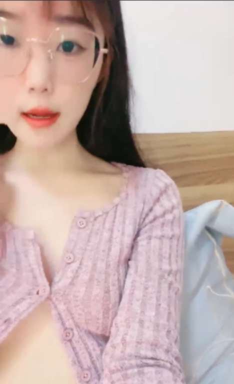 眼镜反差婊火箭118v47g收藏视频