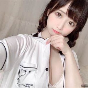 抖音网红女孩的美丽故事：球球的宝藏之旅