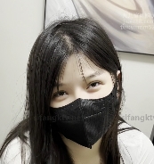 大罩杯女友打扫卫生时身体发热揉某处