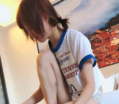 羞涩纯真的希妹：私拍合集，展现小妹妹的魅力