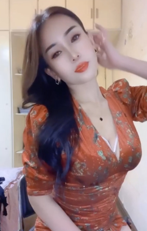 琴姐最新热舞合集，3.05G有尺度私拍+丝足诱惑，快手主播沉沦爽嗨