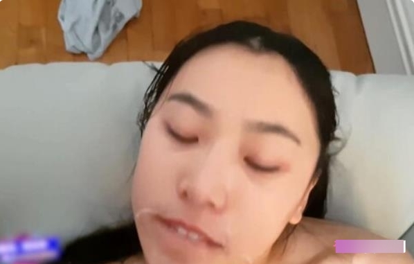 刘玥火爆推全网人气顶，最新稀缺高清无圣光新作合集令人叹为观止