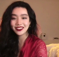 抖音主播小雪情难自禁闪现超薄网纱服225V+1.7G视频