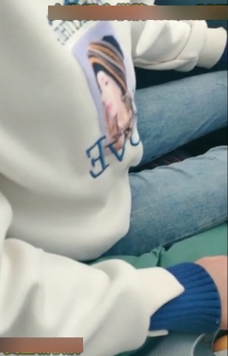 贵州高中妹车里搭讪爱850mB视频曝光