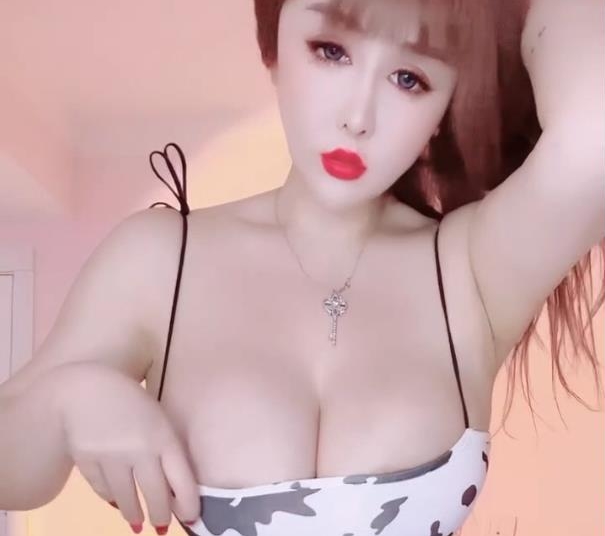 大凶主播钱宝宝万元定制视频直播，粉丝期待不已