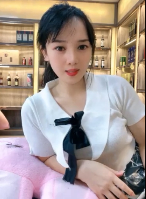 独特魅力！新人烟酒老板娘羊羊上班跳弹放飞自我，单集5.54GB百度盘