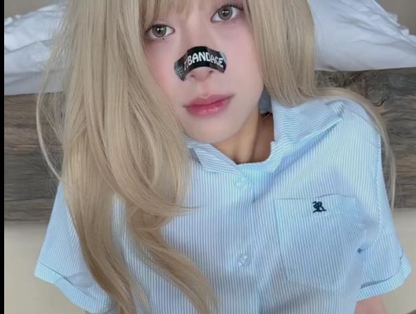 超人气小姐姐自拍创可贴贴！时长19分钟，高颜值身材嫩！1V-423M