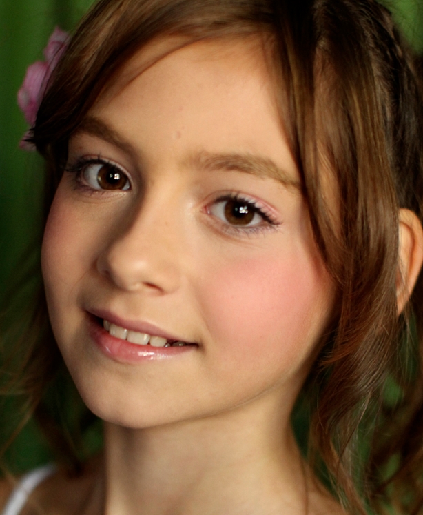 可爱泳装妹子LauraB合集：44套照片+57个视频，绘画参考背景衬布