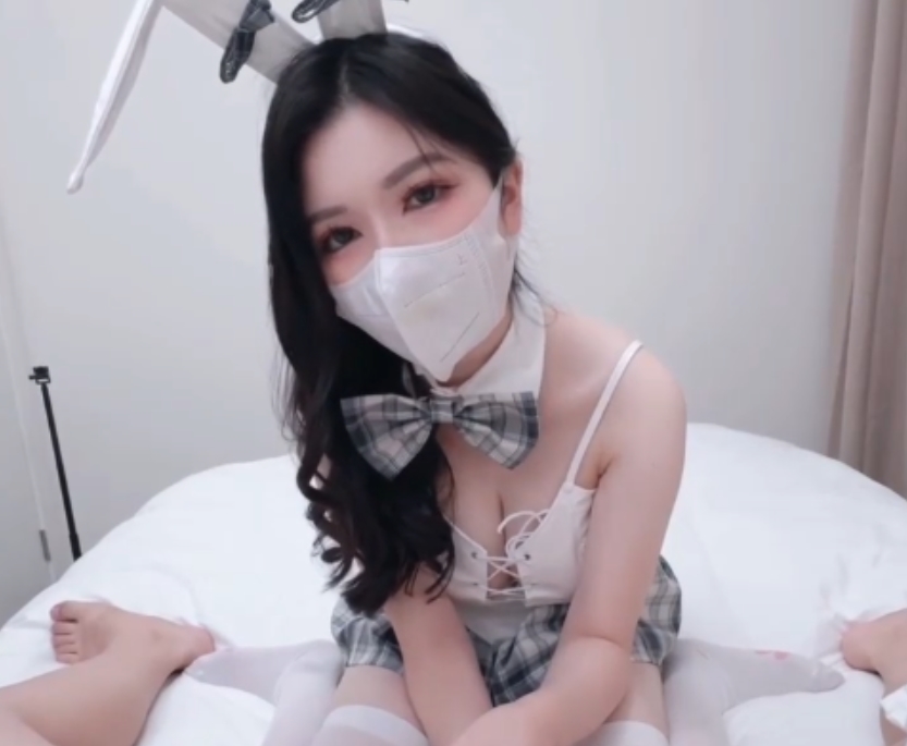 神秘美女自拍优质尤物狐不妖精合集，5个视频总1.6GB，颜值身材无可挑剔，论坛独家内容，享受视听盛宴