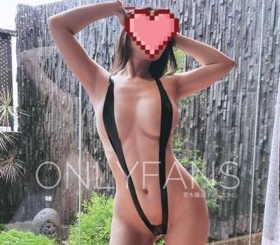 荒木薇：婚后寻找感觉，onlyfans超级大烧货，视频丰富多样