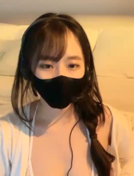 声优张信哲呈现《胡言乱语声优》系列，小狐狸可爱形象独领风情万种，99v132.6g视频精彩纷呈，新增22v惊喜不断，收藏狂潮涌现！