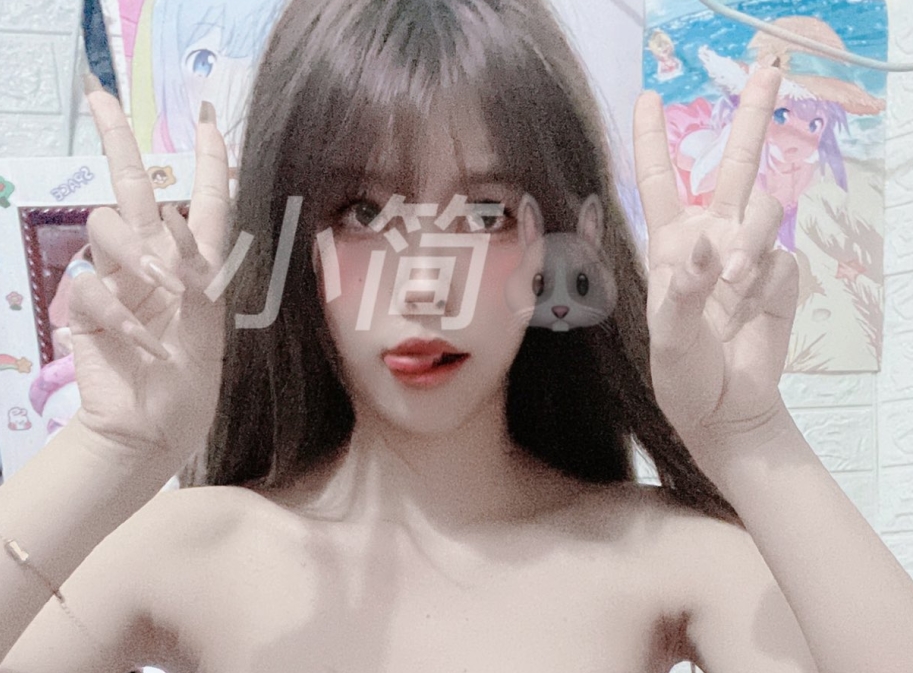 以百度搜索“推特小简可爱简热舞16.5g合集”或者查找ED2K资源，一定能找到这些精彩内容。无论是收藏还是欣赏，这部合集都将给你带来无尽的乐趣和惊喜！