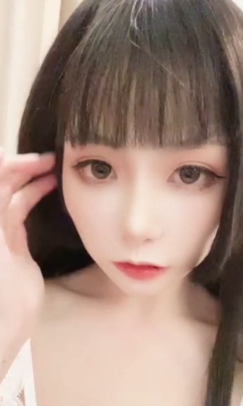 喵小吉资源合集：196.5g的爆机少女魅力，奈奈兔草莓味，87套单下ED2K链接