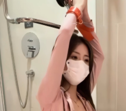 妹子指教黑椒盖饭最新合集28V101.3G，黑丝小脚短视