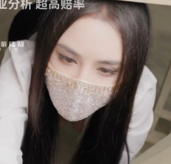 香艳御姐百度收藏加奈学姐最新合集7V30.3G，西野加奈精彩瞬间