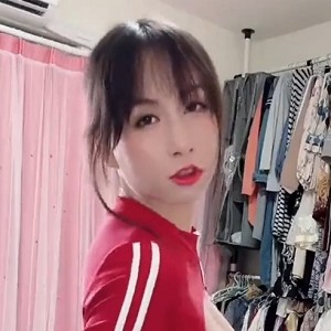 人妖伪娘百度盘精彩合集108V10.4G，视频时长适中，水印不影响观看