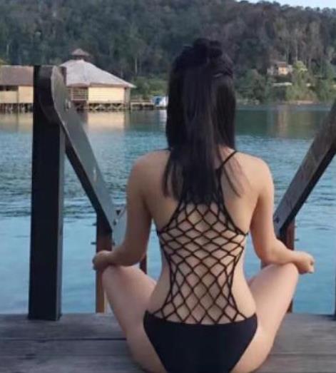 虎牙网络红人妖媚KiKi原味合集28V2.8G，成熟女神cos魅力无限