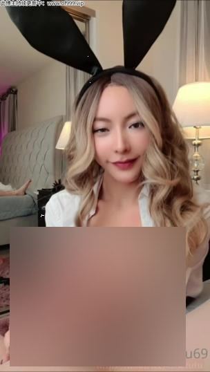 转载百度盘优质波霸谭晓彤最新合集1V763M，反差女神兔女郎露脸付费