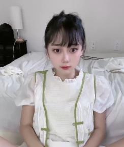 优质黑猫御姐露娜酱自拍合集12V3G，完美露脸资源