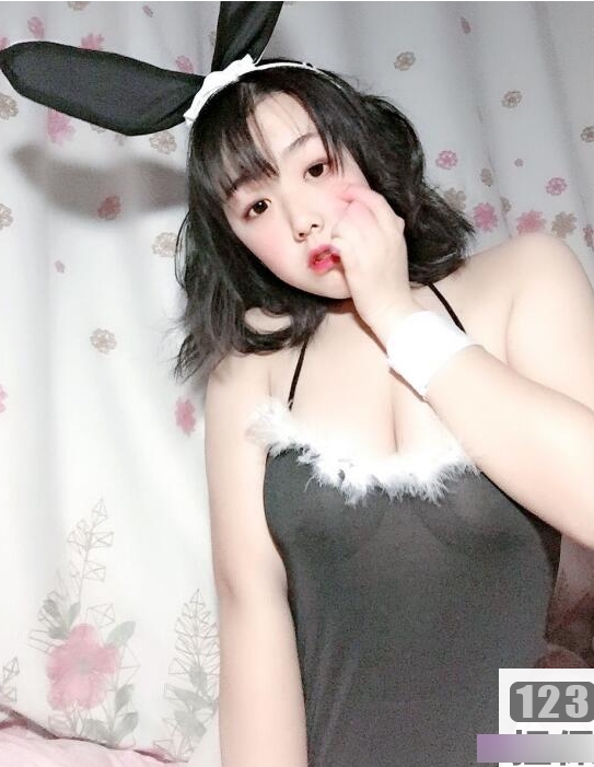 抖音neo奶酪香草少女你的学姐视频合集9V2G，轻熟御姐风格