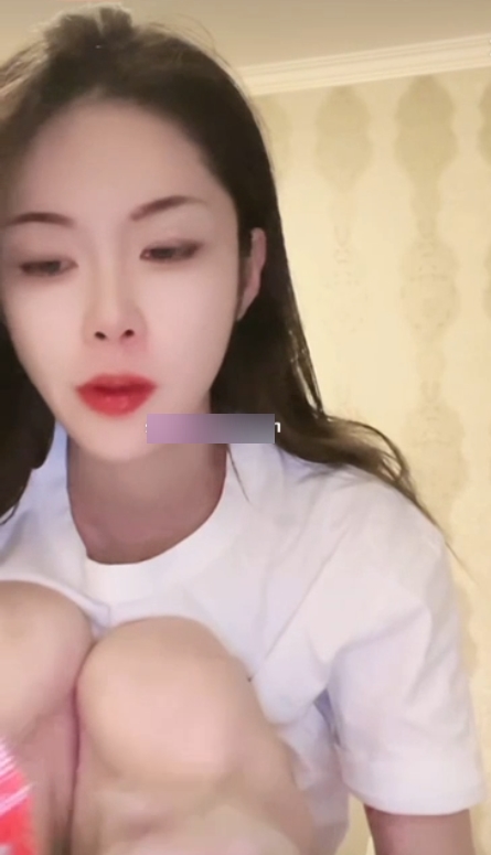 史迪西定制8v抖音772m28w粉土豪热辣收藏