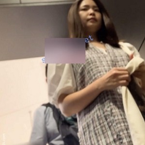 快猫地铁宽松裙拍摄合集2部1.48G视角真绝