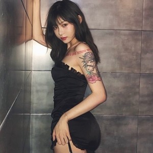 抖音痞幼私密作品合集877P机车女神500M深夜福利