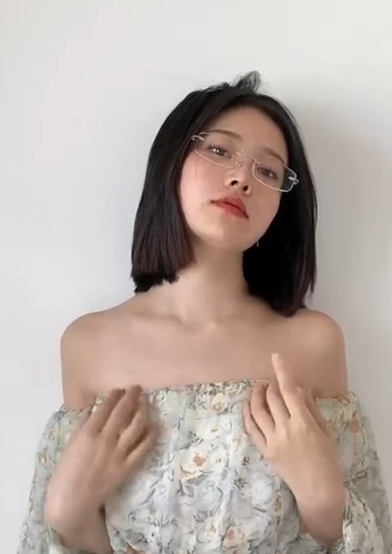 模特年年超绝腿模104套合集32.7G珍藏版