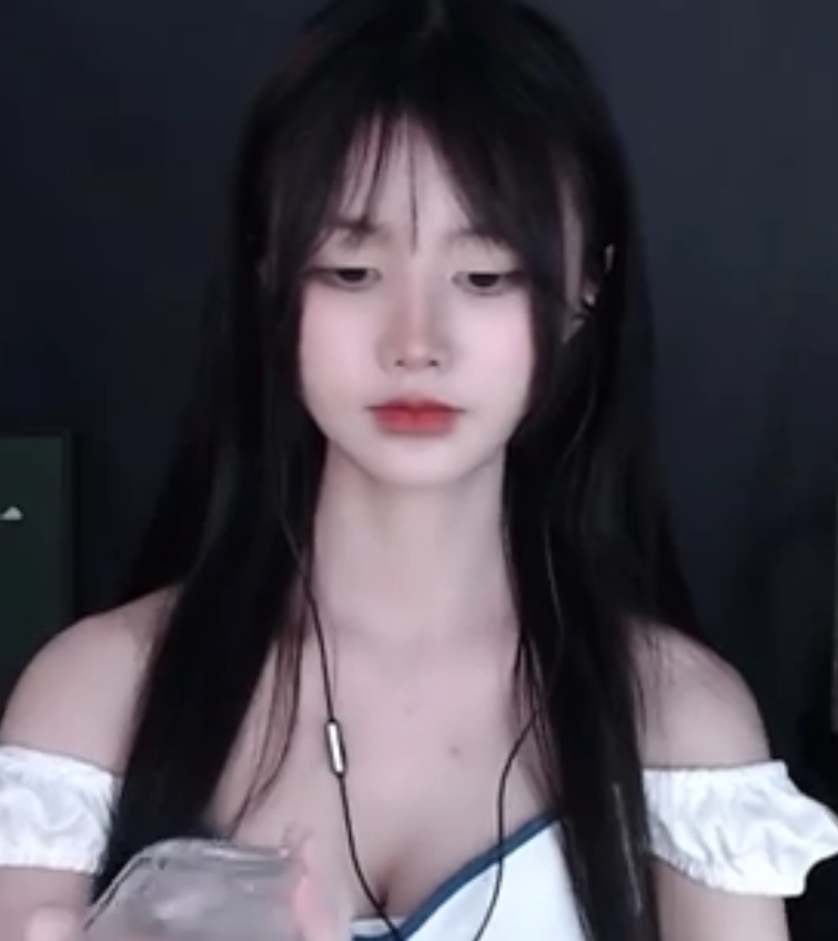 萌夏茉虎牙Coser福利合集13部20G专业姐姐太顶了