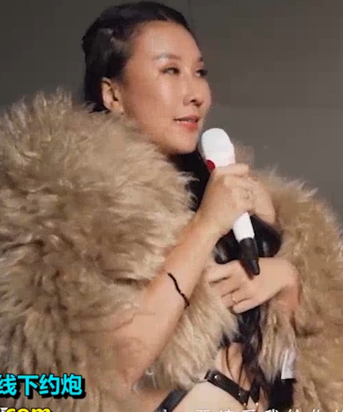 推特凌薇私藏视频合集14部8.77G腰臀杀疯了