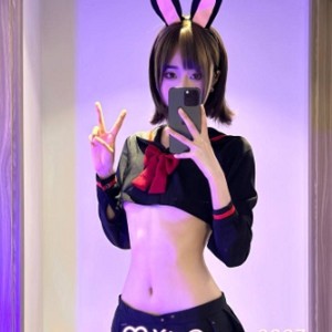 推特小鱼饭馆劲爆被玩弄视频合集30部7.75g