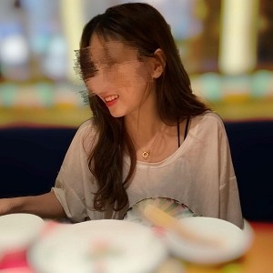 家有迷人小嫂视频5部2.26G太顶了