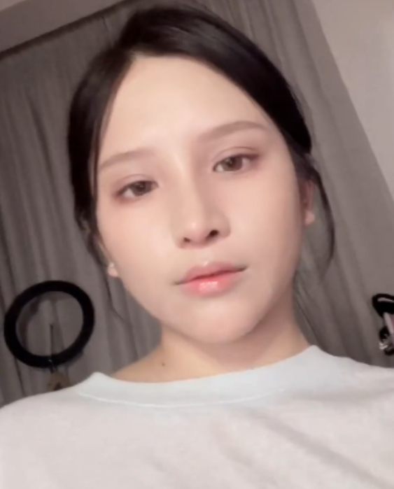 艾希推特优质私密视频53部37.1G