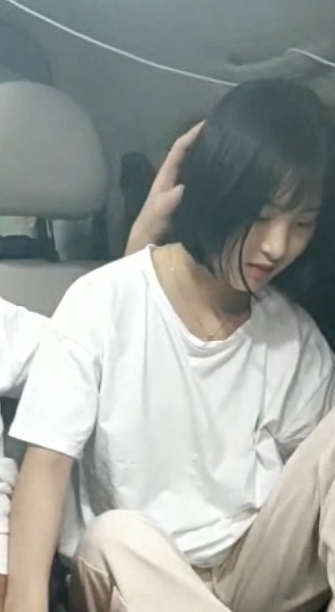 闺蜜互动樱子七七直播剪辑99部49.2g超满足