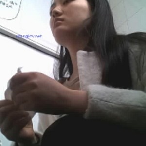 厕所拍摄精品李姐熟女感觉实拍20V17G太感觉了