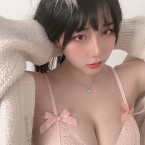 Fantia废喵了性感套图1V183MB诱惑