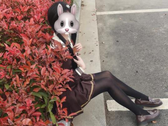 小黑屋xujiu2003浙江三人游白丝JK运动35连拍5.4G二度开花了