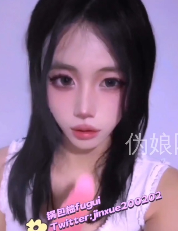 锅包柚伪娘阿黑颜1V395MB优质TS